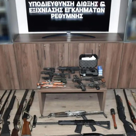 Βρέθηκε σπίτι - οπλοστάσιο στο Ρέθυμνο: Συνελήφθησαν 5 άτομα