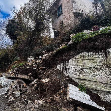 Τζουμέρκα: Αυτοψίες σε περιοχές με κατολισθήσεις - Τρία σπίτια κι ένα σχολείο στο «κόκκινο»