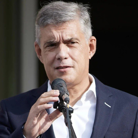 Πολιτική θύελλα κατά Αγοραστού: Ο ΣΥΡΙΖΑ ζητά το κεφάλι του, η ΝΔ εξακολουθεί να τον στηρίζει – «Με στοχοποιούν» απαντά ο Περιφερειάρχης
