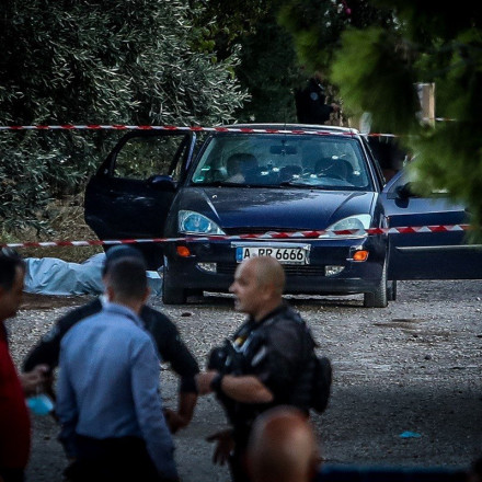 Αρτέμιδα πυροβολισμοί: Ταυτοποιήθηκε ένας Τούρκος – Άγνωστα τα υπόλοιπα θύματα