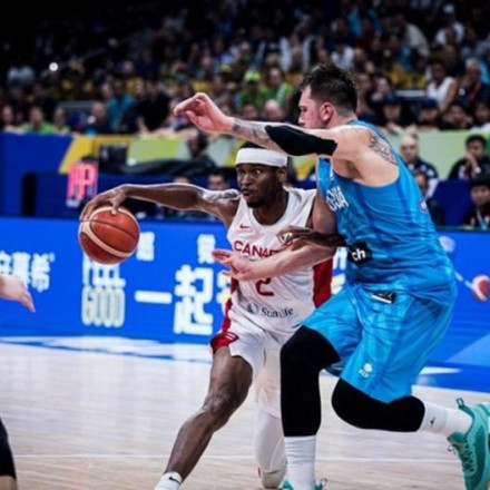 «Λύγισε» τη Σλοβενία και προκρίθηκε στα ημιτελικά για πρώτη φορά ο Καναδάς!