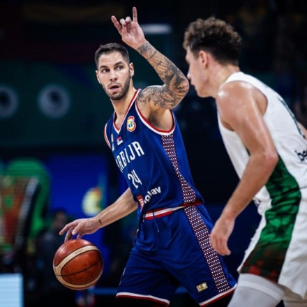 Βαλένθια: Ο τραυματισμός του Χέρμανσον έφερε στο προσκήνιο τον Γιόβιτς