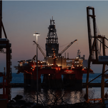 Υποχωρεί το πετρέλαιο, καλπάζει το αέριο - Τι θα κρίνει την πορεία των τιμών