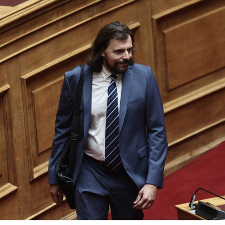 Πέτρος Παππάς: Αναδίπλωση για Νίκο Παππά – «Αποτελεί υπόδειγμα πολιτικού που πορεύεται με ήθος και καθαρότητα»