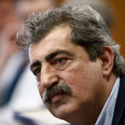 Παύλος Πολάκης: Επίθεση στον Ευκλείδη Τσακαλώτο με φόντο το βίντεο Κασσελάκη στη Μακρόνησο