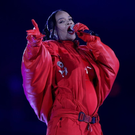 Rihanna: Αποκάλυψε το ιδιαίτερο όνομα του νεογέννητου γιού της