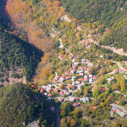 Χρύσω, ένα υπέροχο «κρυμμένο» χωριό στα βουνά των Αγράφων {vid}