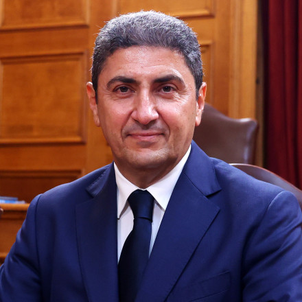 «Χτύπημα» Αυγενάκη, εν μέσω αγροτικού, με αιχμηρή ερώτηση