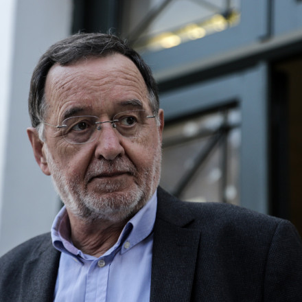 Λαφαζάνης κατά Τσίπρα: Το βιβλίο του είναι γελοιότητα – Έκανε μεγάλη κωλοτούμπα και προδοσία