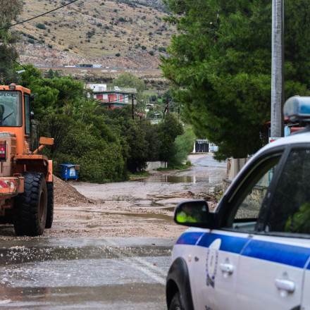 Στο έλεος της κακοκαιρίας Byron και η Κεντρική Μακεδονία - Πού έχει διακοπεί η κυκλοφορία