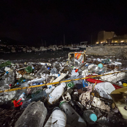 Παράκτιες περιοχές του Ντουμπρόβνικ πνίγηκαν στα σκουπίδια - Εκτιμάται ότι προήλθαν από την Αλβανία