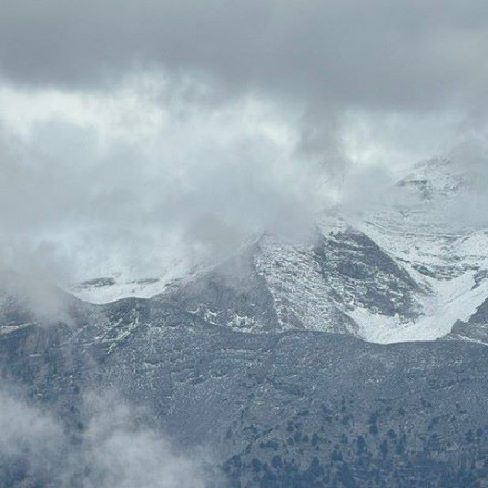 Κρήτη: Εντυπωσιακές εικόνες από τον χιονισμένο Ομαλό - Η φύση στα καλύτερά της!