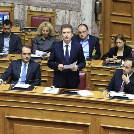 Τροπολογία για αυστηροποίηση οπλοκατοχής: Ψηφίστηκε από ΝΔ και ΠΑΣΟΚ