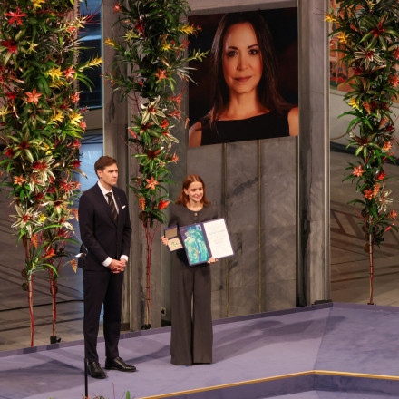 Νόμπελ Ειρήνης: Η κόρη της Μαρία Ματσάδο παρέλαβε το βραβείο στο Όσλο