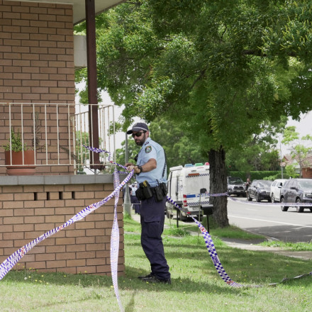 Μακελειό στο Σίδνεϊ: Ψάχνουν αν ο γιος είχε σχέσεις με το Ισλαμικό Κράτος - Βρέθηκαν λάβαρα του ISIS