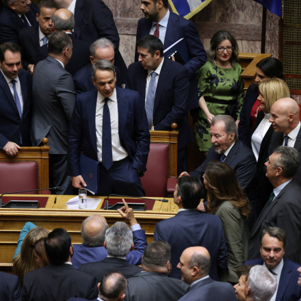 Μητσοτάκης: Μοναχικός δρόμος προς το αφήγημα της πολιτικής σταθερότητας και τις κάλπες