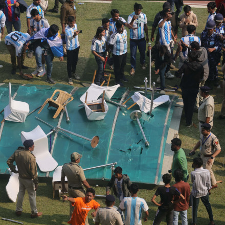 Η περιοδεία του Μέσι στην Ινδία μετατράπηκε σε ένα απέραντο χάος (vids)