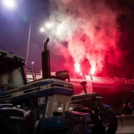 Κλιμακώνουν τις κινητοποιήσεις οι αγρότες - Ετοιμάζουν αποκλεισμό του λιμανιού στη Θεσσαλονίκη