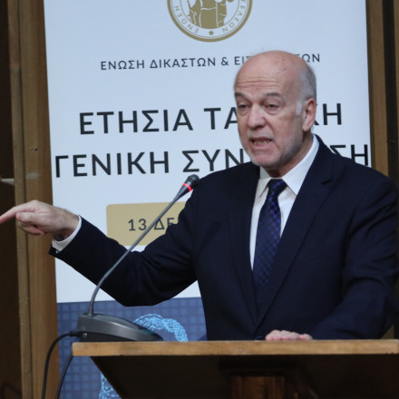 Φλωρίδης στην Ένωση Δικαστών και Εισαγγελέων: Κάποιοι δικηγόροι θέλουν μπάχαλο και λαϊκά δικαστήρια