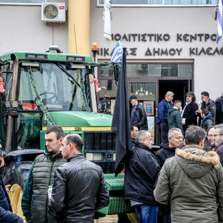Χριστούγεννα με μπλόκα: Οι αγρότες απορρίπτουν τον διάλογο και κλιμακώνουν τις κινητοποιήσεις