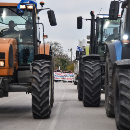 Αγρότες: Κλιμακώνουν ενόψει της πανελλαδικής συνεδρίασης - Κλειστός ο σταθμός στον Προμαχώνα