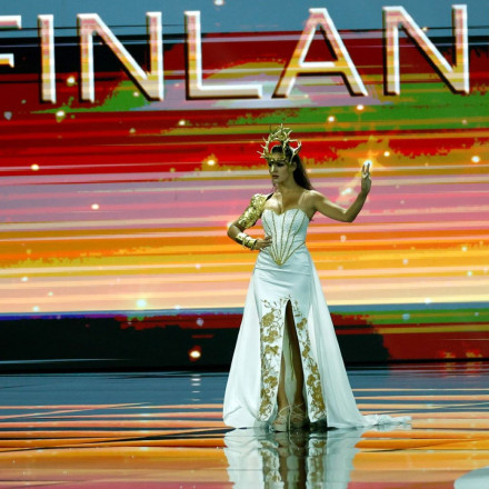 Η ρατσιστική φωτογραφία στα social media που «έκαψε» τη Μις Φινλανδία - Της πήραν τον τίτλο