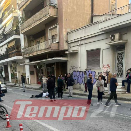 Πάτρα: Το κράνος έσωσε οδηγό μηχανής που συγκρούστηκε με ντελιβερά
