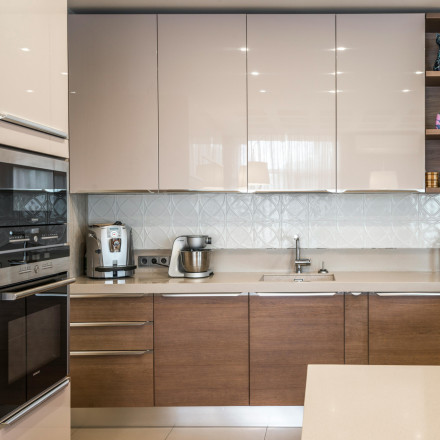 Καμένες συσκευές από βλάβη στο δίκτυο: Πώς παίρνεις έως 600 ευρώ αποζημίωση από τον ΔΕΔΔΗΕ