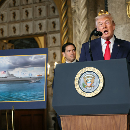 Ο Τραμπ ενισχύει σημαντικά το αμερικανικό ναυτικό - Παρουσίασε σχέδιο για νέα πολεμικά πλοία