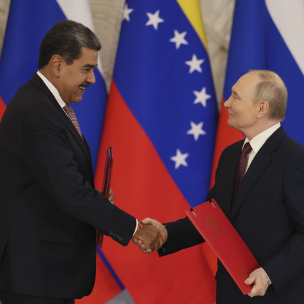 Η Ρωσία προειδοποιεί για τη Βενεζουέλα: «Ελπίζουμε ο Τραμπ να μην κάνει "μοιραίο λάθος"»