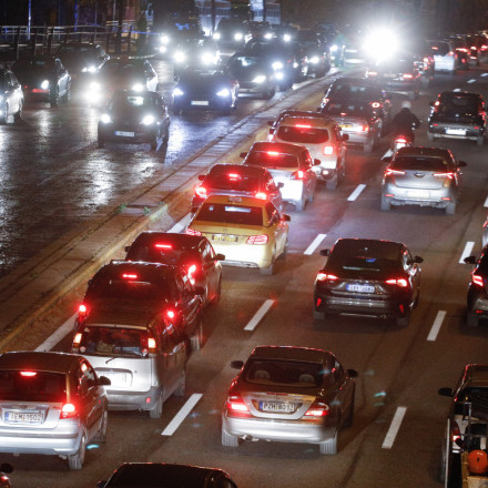 Ουρές χιλιομέτρων στο Μαρτίνο – Ταλαιπωρία και στην Αθηνών-Κορίνθου λόγω καραμπόλας