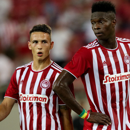 Πρώην στόπερ του Ολυμπιακού στο στόχαστρο του ΠΑΟΚ