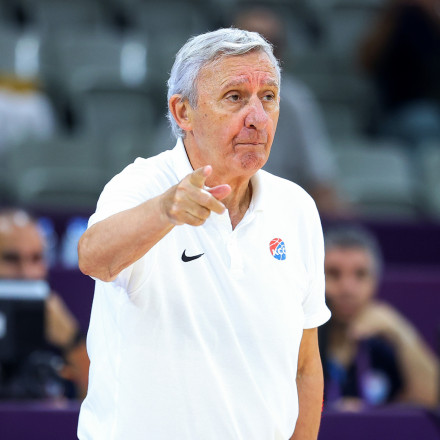 Ο Σβέτισλαβ Πέσιτς έγινε ο γηραιότερος προπονητής στην ιστορία της Euroleague