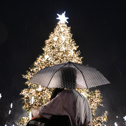 Χριστούγεννα στο Σύνταγμα: Στολισμοί που σημάδεψαν την Αθήνα