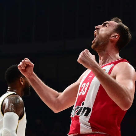 Ολυμπιακός: Κοίταξε τον κακό του εαυτό στον καθρέφτη και τον έκανε «θρύψαλα»