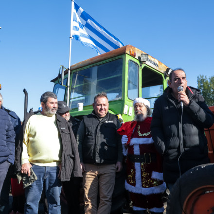 Αγρότες: 18 μπλόκα ανοίγουν την πόρτα για διάλογο με την κυβέρνηση - Έκκληση για συμπόρευση