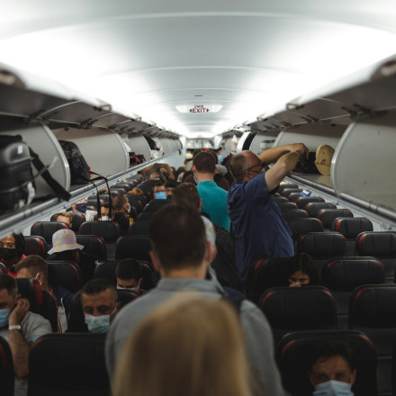 Τι πρέπει να γνωρίζεις σε περίπτωση που η αεροπορική σου αλλάξει θέση