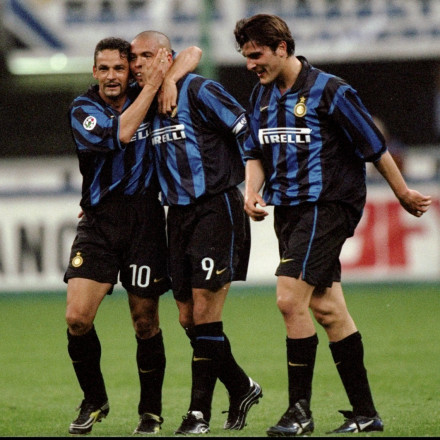 Από τους σταρ των 90s στους σημερινούς υπερστάρ: Πώς και γιατί εκτοξεύτηκαν οι μισθοί στο ποδόσφαιρο