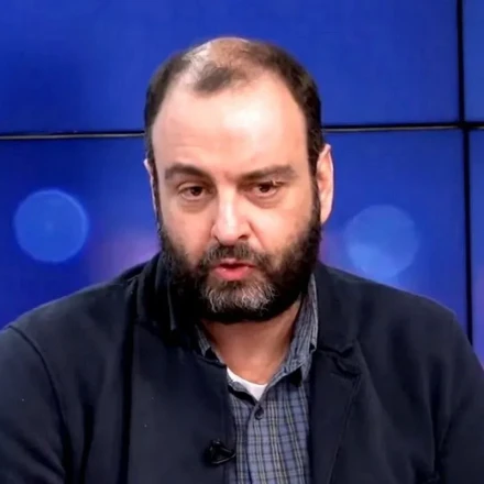 «Ευχαριστώ για τη στήριξη»: Το πρώτο μήνυμα του δημοσιογράφου μετά τον ξυλοδαρμό από τον Νίκο Παππά