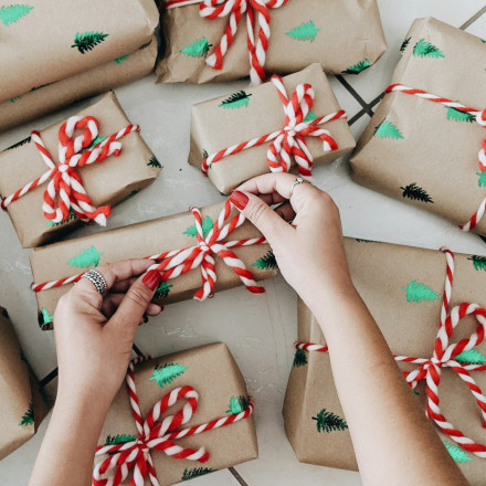 Χριστουγεννιάτικο δώρο την εποχή της τεχνητής νοημοσύνης: Μπορεί το ΑΙ να μας λύσει τα χέρια;