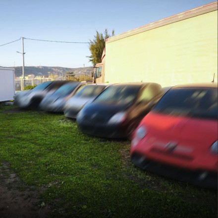 Χειροπέδες σε συμμορία που «ρήμαζε» αυτοκίνητα στην Αττική και τα πουλούσε παραποιημένα