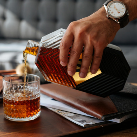 Single malt ή premium blend; Ποιο ουίσκι αξίζει πραγματικά τα λεφτά του