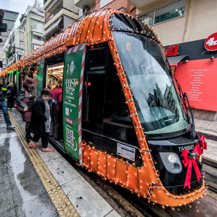 Πώς θα κινηθούν μετρό, λεωφορεία και τραμ τα Χριστούγεννα - Έκτακτες ρυθμίσεις ανά περιοχή