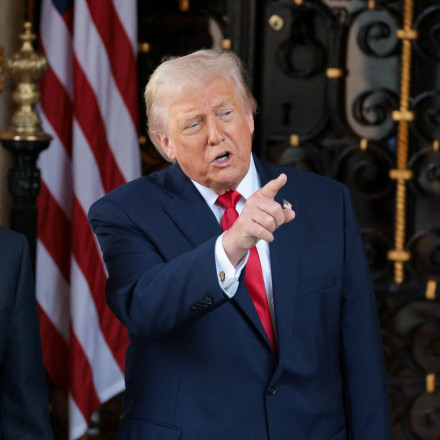 Εντολή Τραμπ για ηλεκτροδότηση από μονάδες άνθρακα