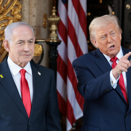 Τραμπ: Το διπλό «πρέσινγκ» σε Ζελένσκι και οι προειδοποιήσεις σε Ιράν και Βενεζουέλα