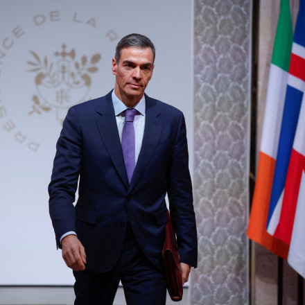 Επαναπροσέγγιση με «μεσολαβητή» τον Πιερρακάκη