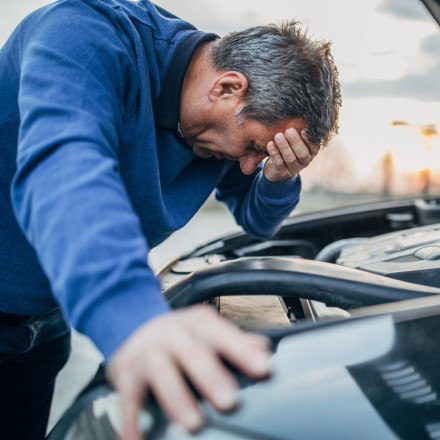 Έλεγχος υγρών αυτοκινήτου: Το μυστικό για ασφαλή και ξέγνοιαστη οδήγηση