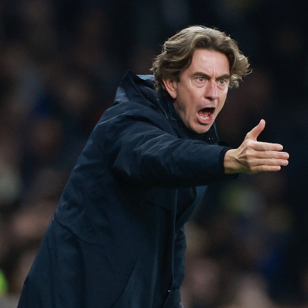 Ο προπονητής της Τότεναμ έπινε καφέ σε... ποτήρι της Άρσεναλ και προκάλεσε θύελλα αντιδράεων (pic)