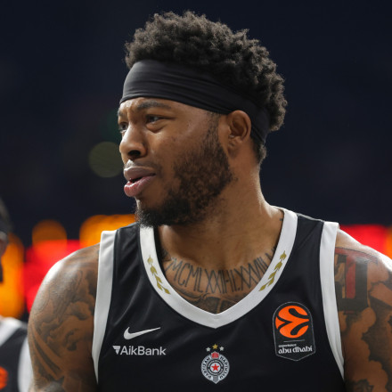 Ολυμπιακός: Το σίριαλ με Τζόουνς συνεχίζεται με την Παρτίζαν να βάζει νέα εμπόδια