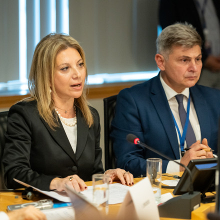 Διαγραφή Φαραντούρη από τον ΣΥΡΙΖΑ: Το παρασκήνιο με την Καρυστιανού και η οργή της Κουμουνδούρου